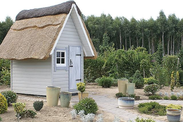 Domki ogrodowe – mała konstrukcja o dużych możliwościach