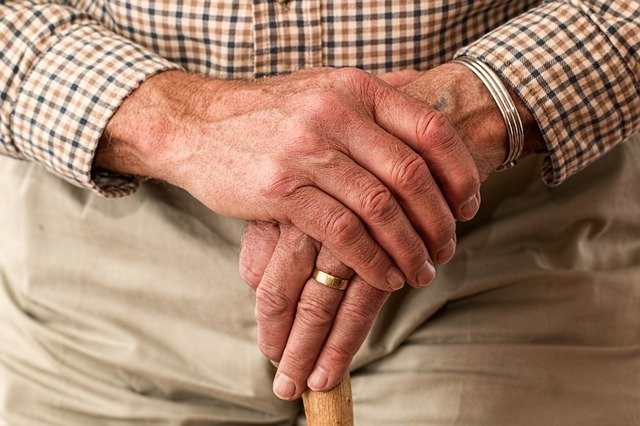 Jak umożliwić seniorowi długą samodzielność?